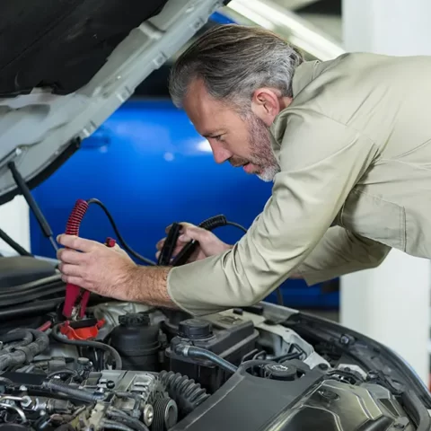 8 Consejos Prácticos de Mantenimiento de Baterías para Carro: ¡Maximiza su Vida Útil!